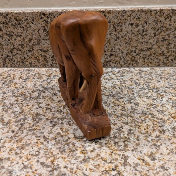 Vintage Small Wooden Elephant – Hand Carved, 5" Tall, Missing One Tusk - Picture 4 of 7